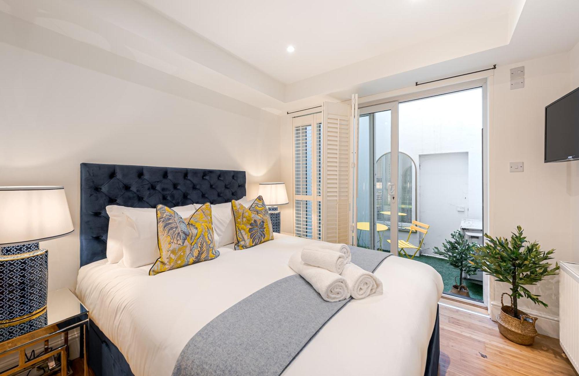 Apartament Chic Belgravia Hideaway With Private Patio 10 Mins To Harrods Londra